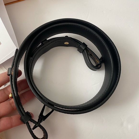 Louis Vuitton black clasp - Picture 9 of 15